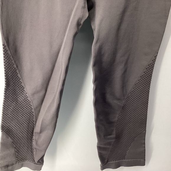 Pro-Fit Seamless Women’s Compression Leggings size: Large color: Gray - Picture 3 of 9